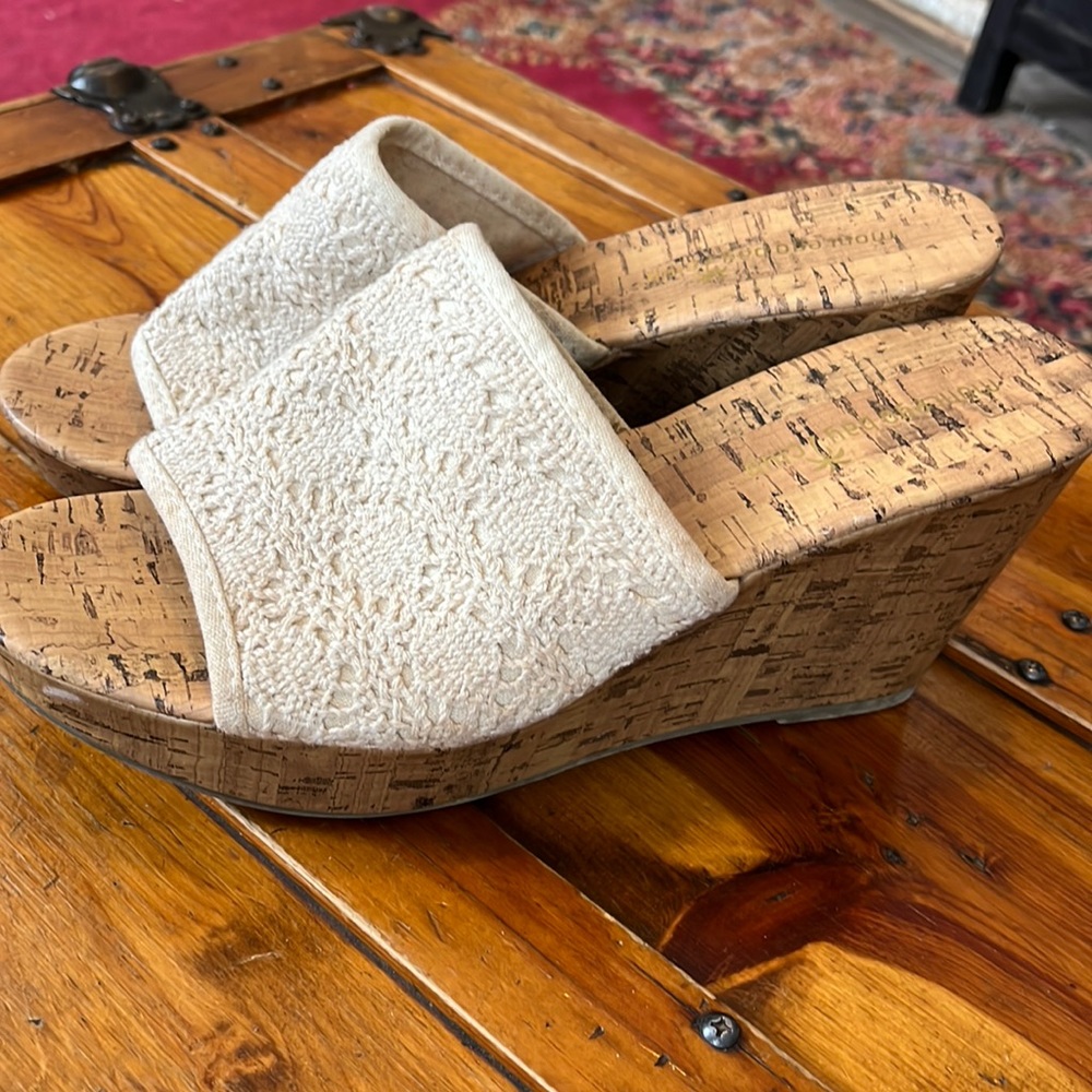 Montego Bay club- super cute summer wedge. Size 11